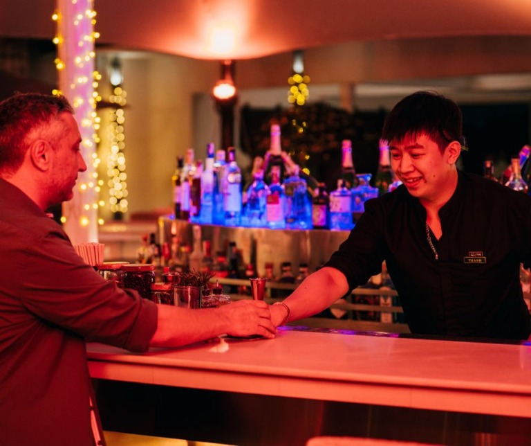 Bar